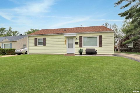 Photo of 725 W PURTSCHER Drive, Peoria, IL 61614 (MLS # PA1266132)