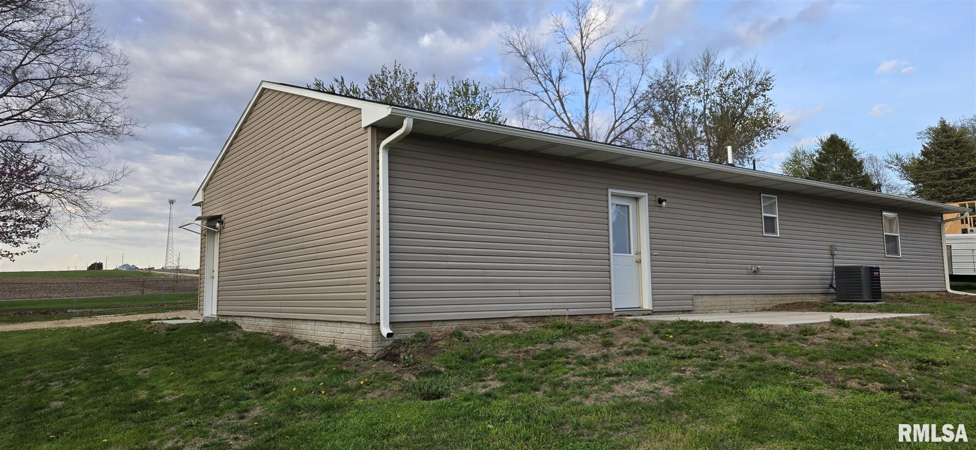 402 N Toronto Street, Wheatland, Iowa image 15