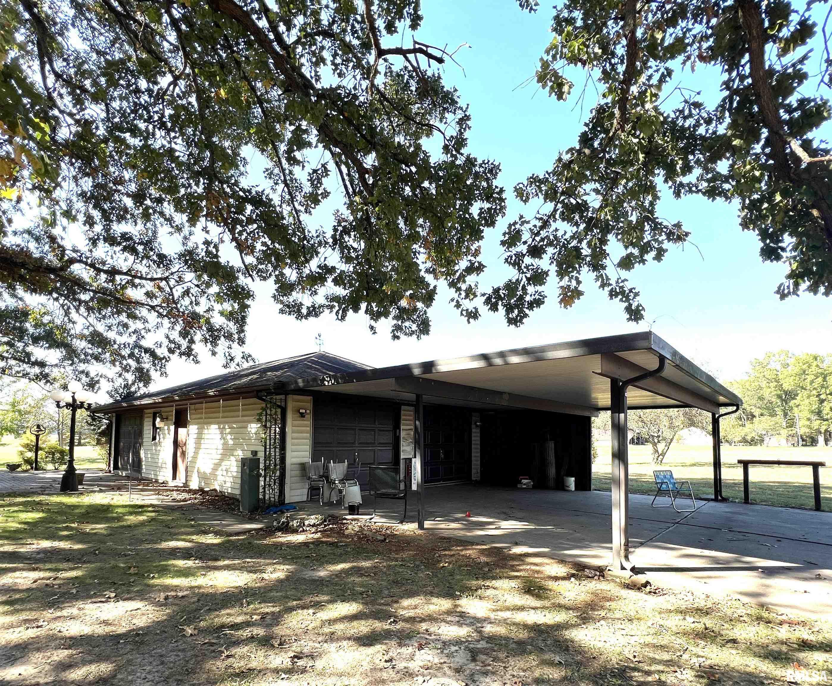381 Martie Road, Elkville, Illinois image 2