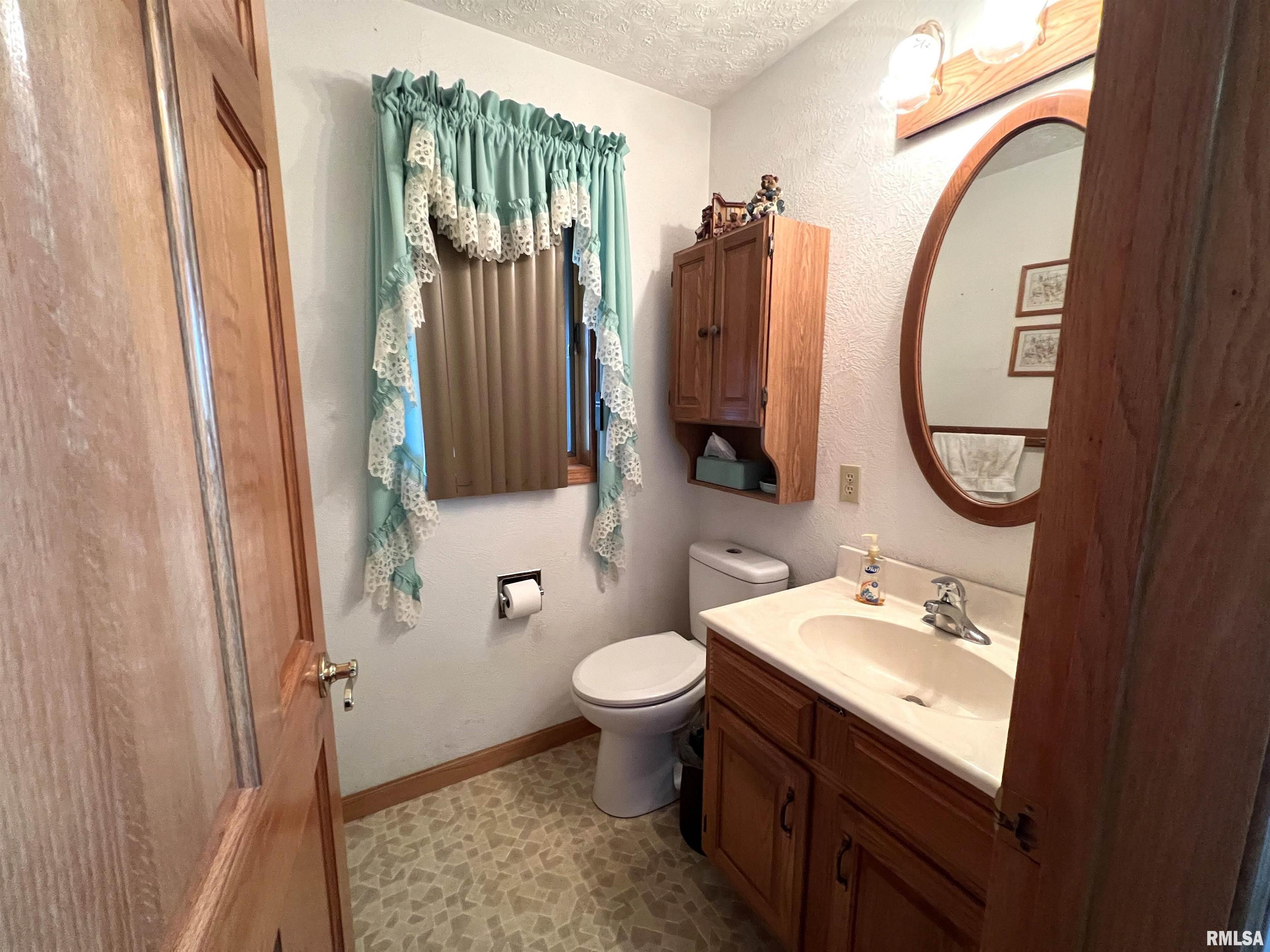 381 Martie Road, Elkville, Illinois image 34