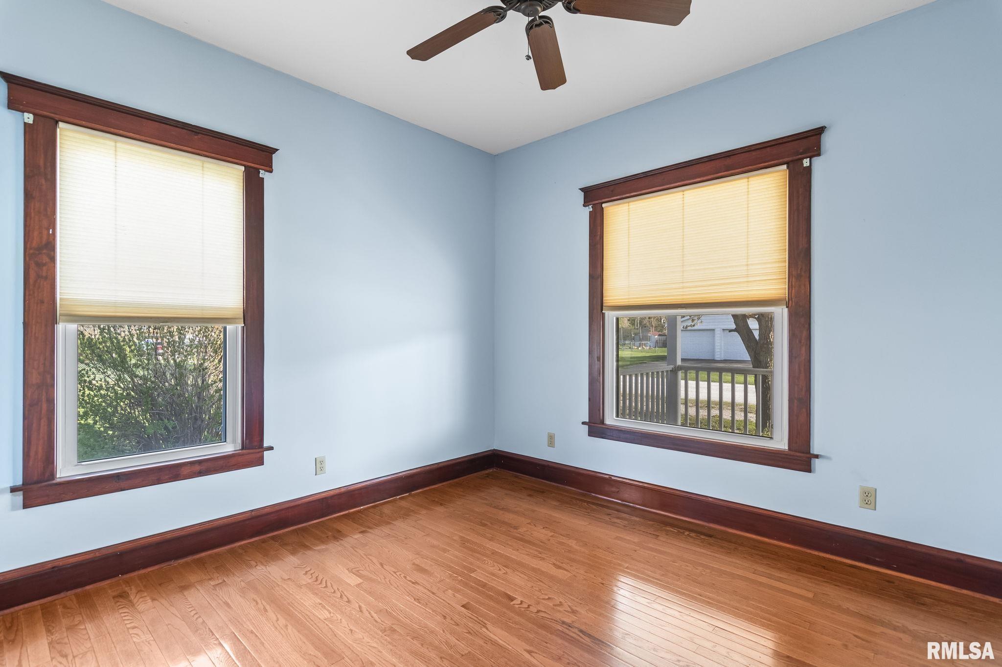 101 E Lester Street, Williamsville, Illinois image 25