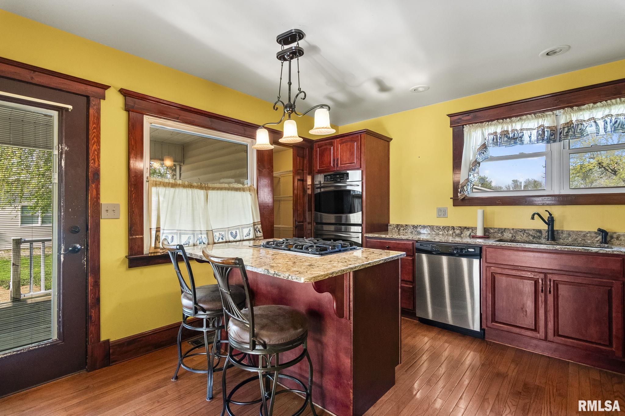 101 E Lester Street, Williamsville, Illinois image 13