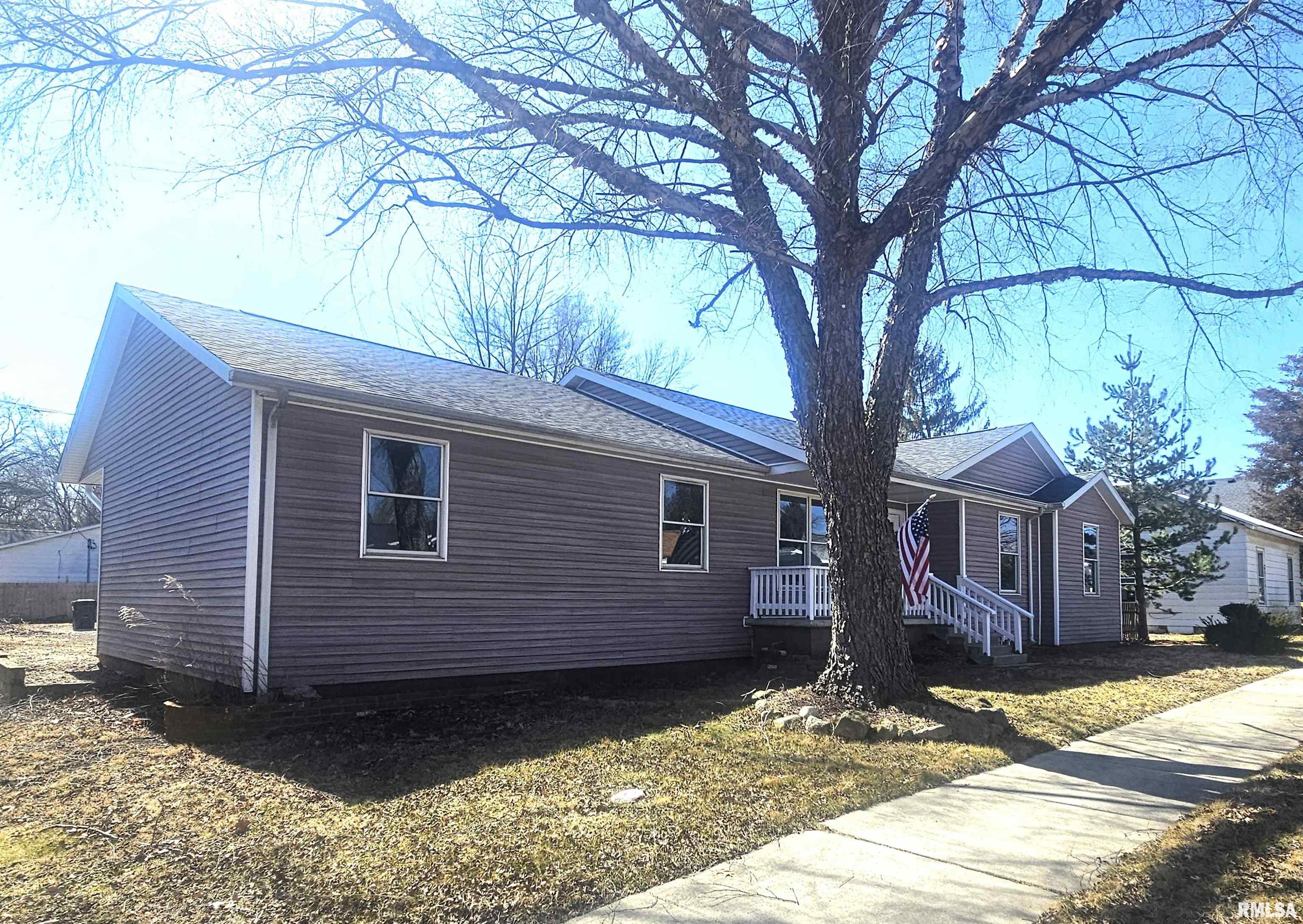 543 5th Street, Lincoln, Illinois image 2