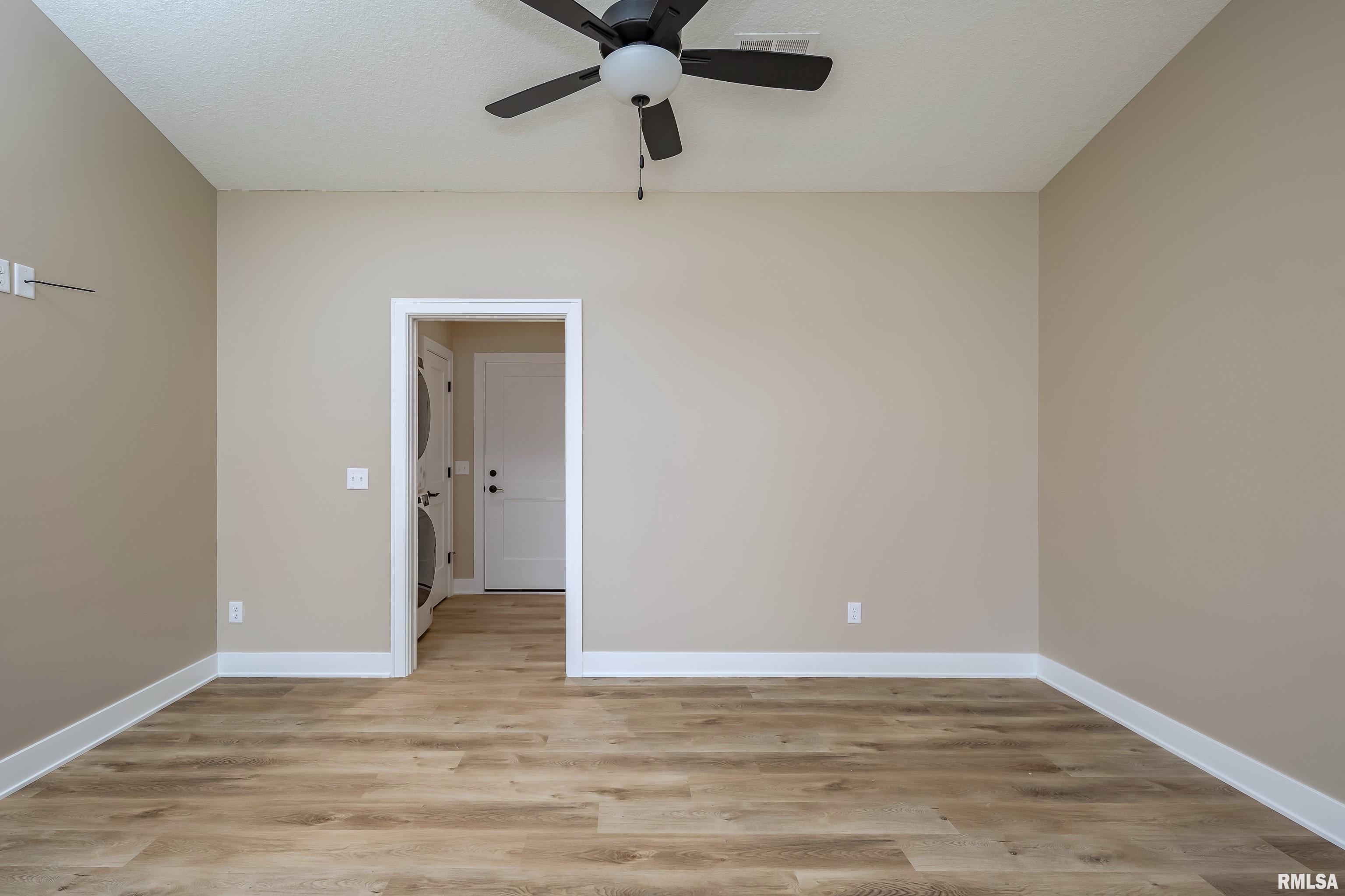 139 Beacon Harbor Parkway, East Moline, Illinois image 15