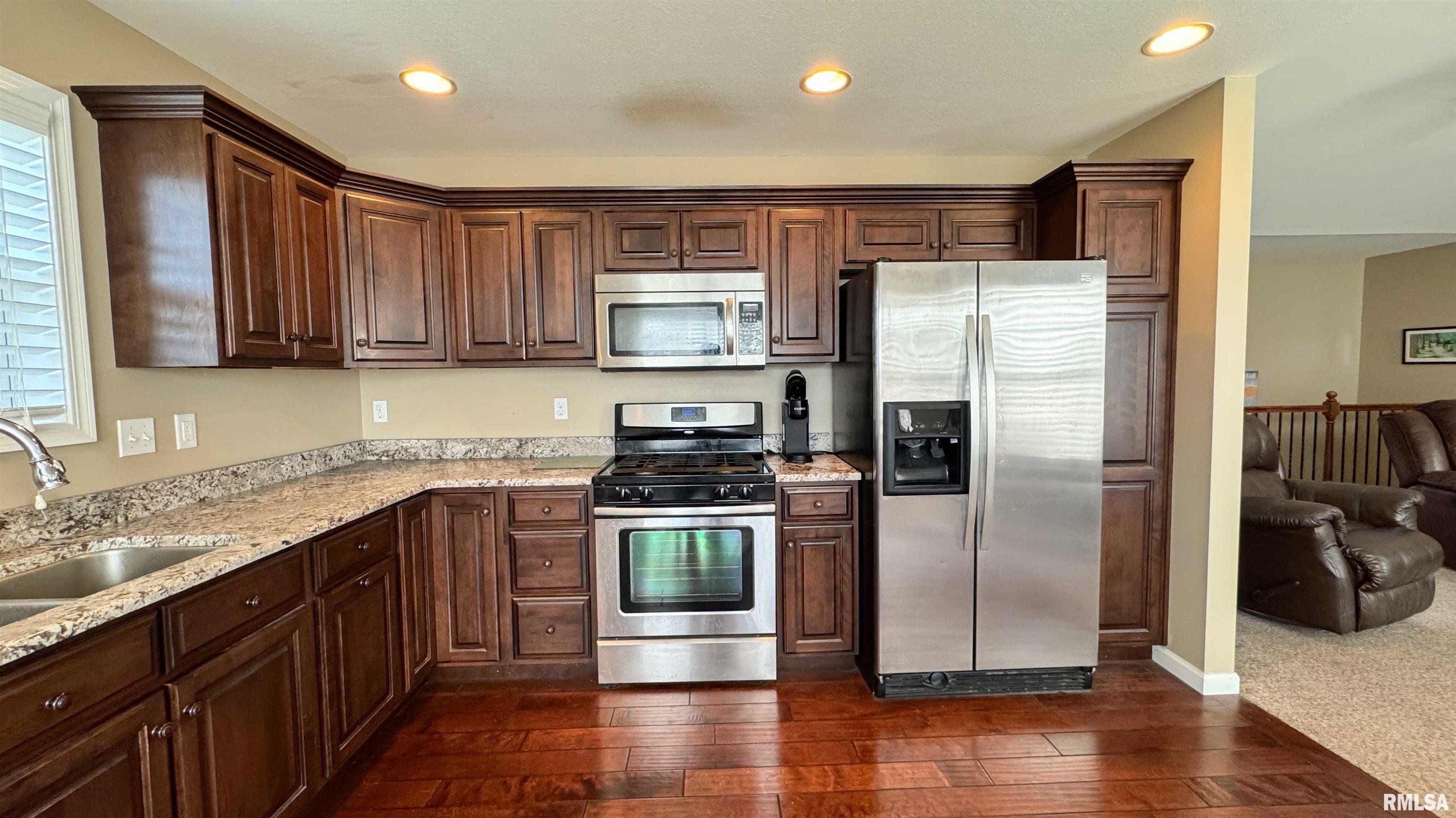 11027 N Saddlehorn Way, Dunlap, Illinois image 11