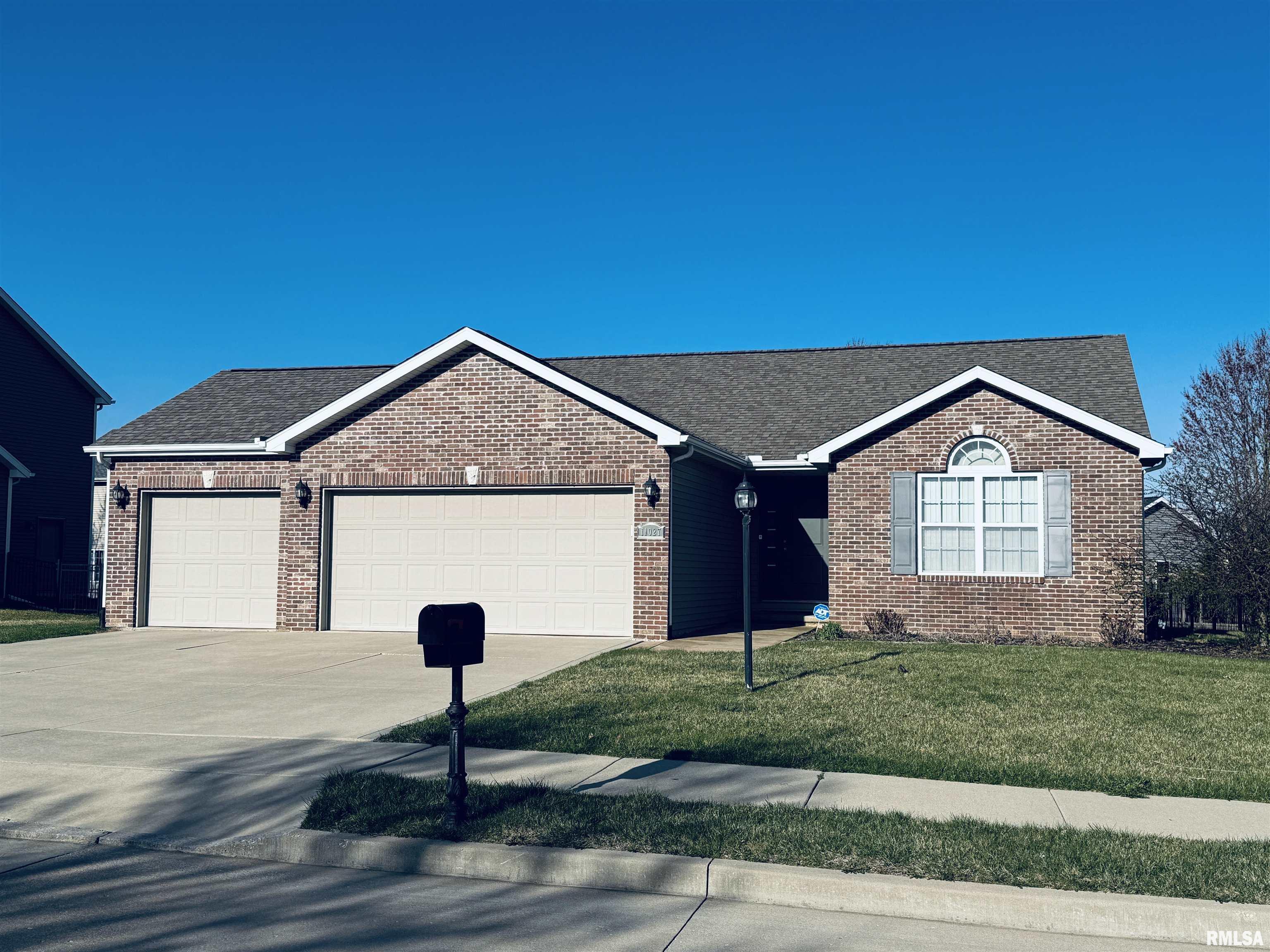 11027 N Saddlehorn Way, Dunlap, Illinois image 1