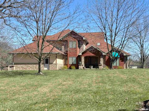 Homes For Sale - 112 Lonergan Lane<br/> Morgan County, Jacksonville, IL 62650