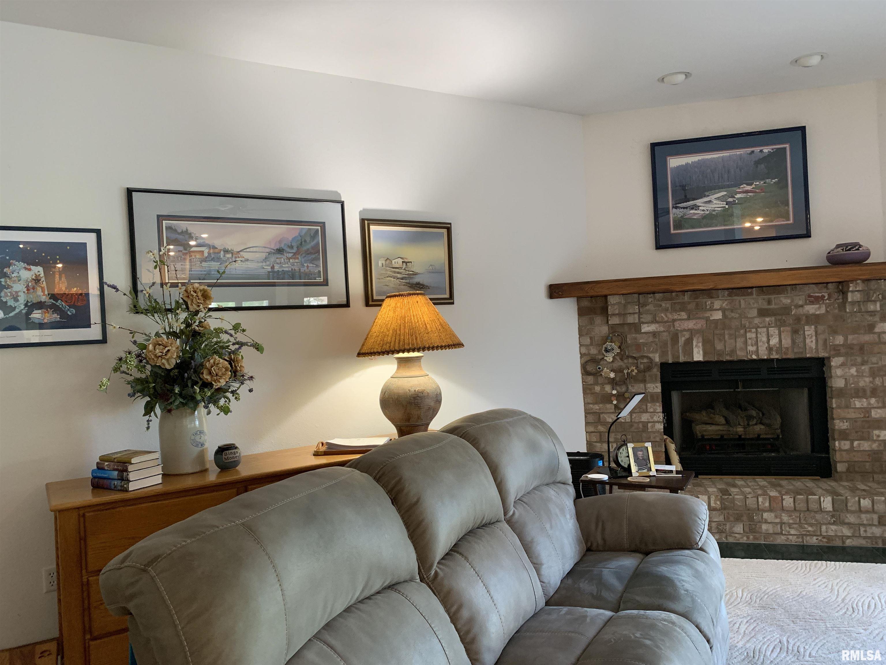 112 Lonergan Lane, Jacksonville, Illinois image 45
