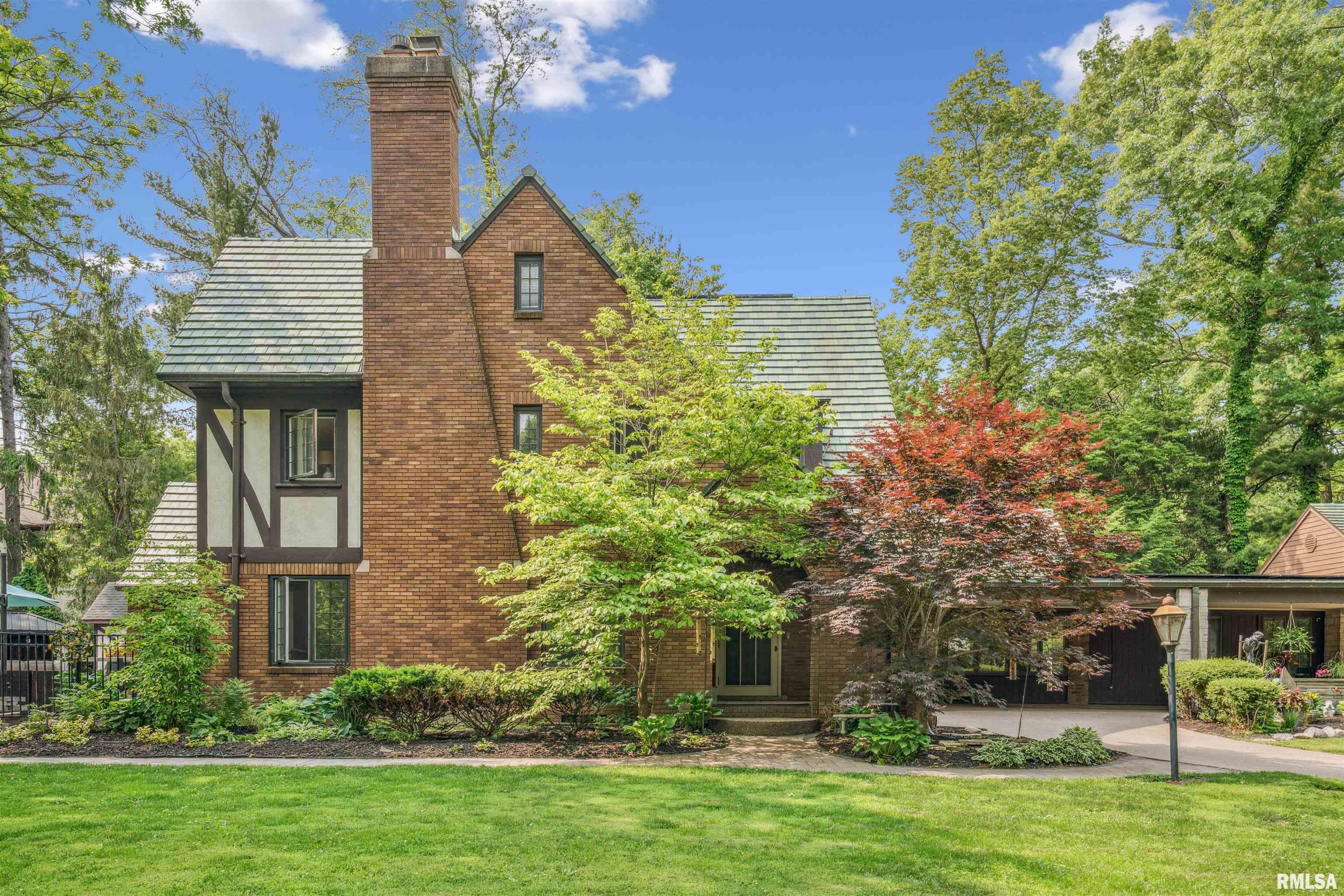 1230 37th Avenue, Rock Island, Illinois image 1