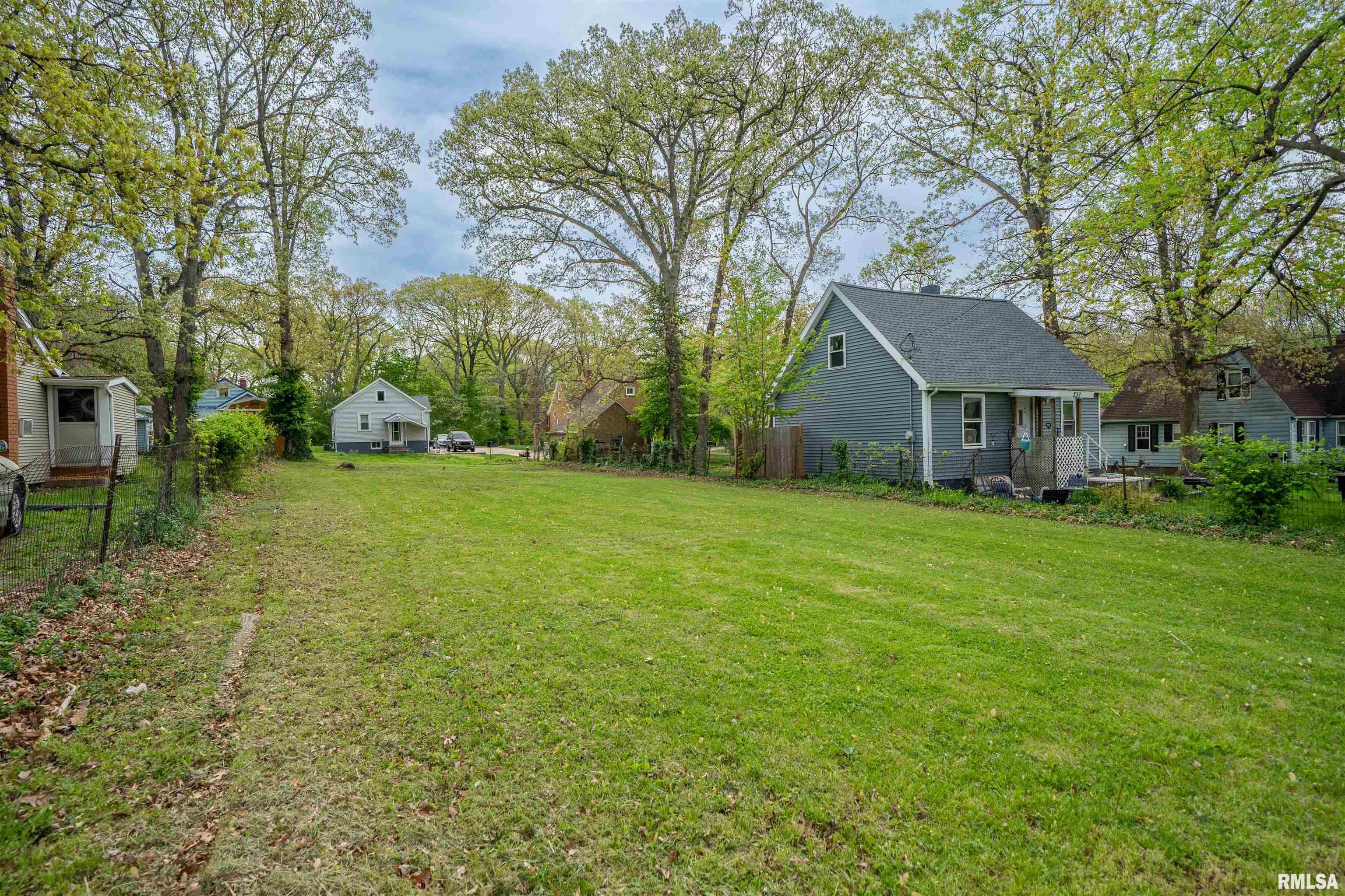 241 Sylvan Lane, Creve Coeur, Illinois image 3