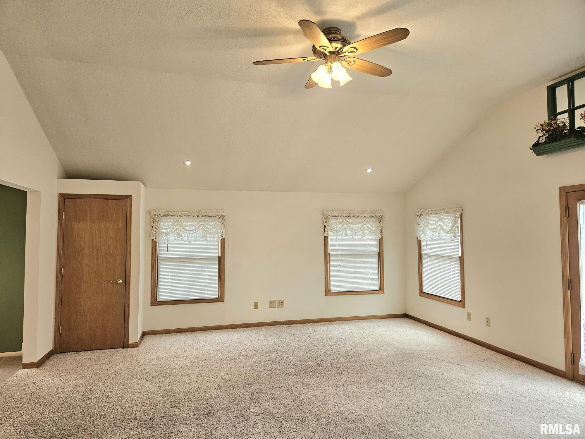 1318 Terrace Heights, Muscatine, Iowa image 5