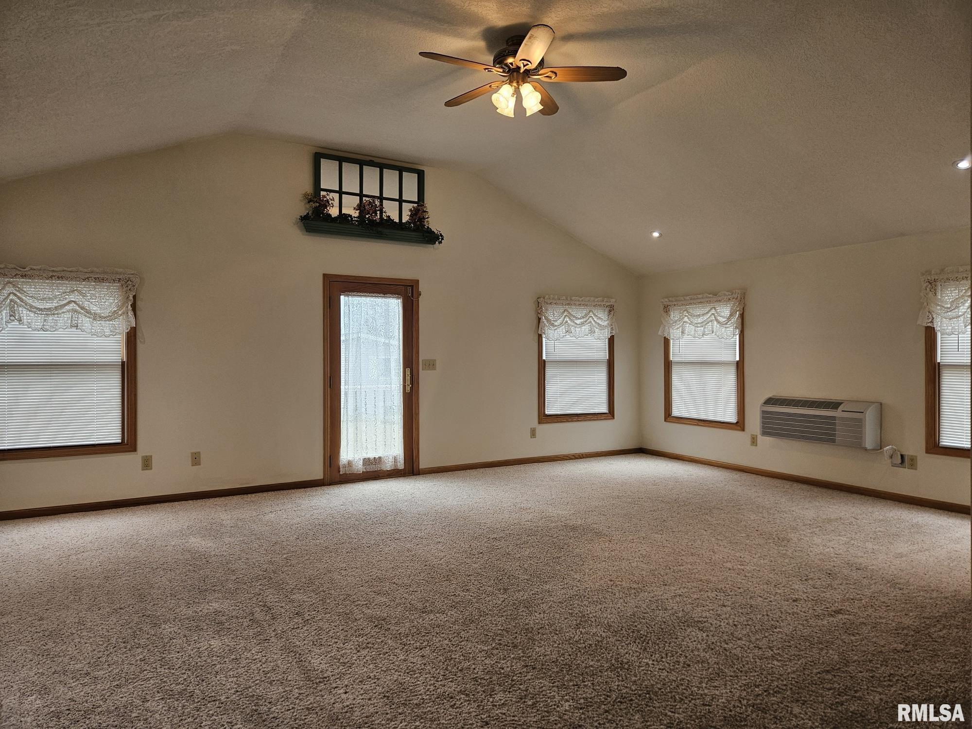 1318 Terrace Heights, Muscatine, Iowa image 4