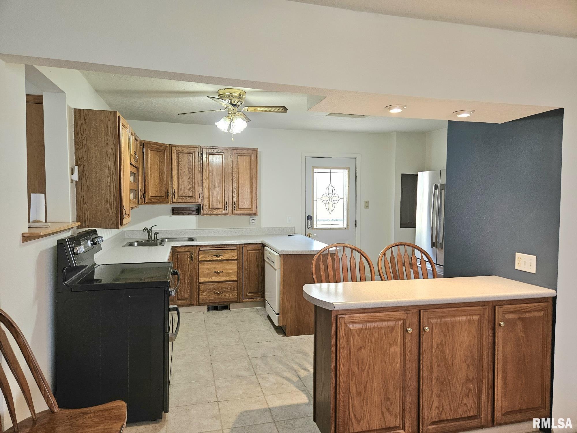 1318 Terrace Heights, Muscatine, Iowa image 8