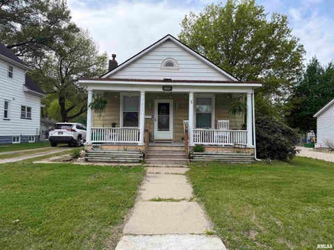 Homes For Sale - 1217 S Garfield Avenue<br/> Burlington, IA 52601
