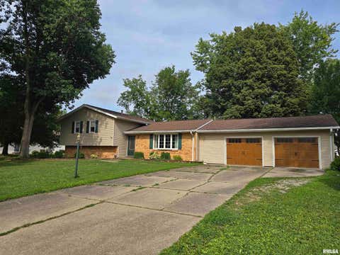 Homes For Sale - 15 Gettysburg Drive<br/> Canton, IL 61520
