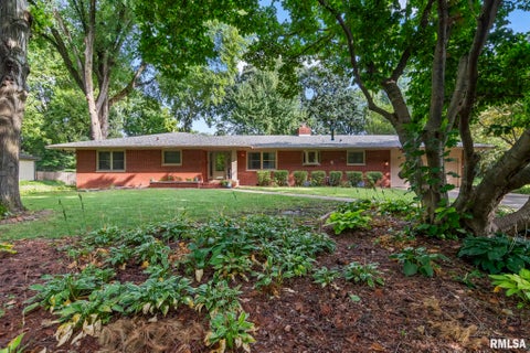 Homes For Sale - 2141 Cardinal Drive<br/> Springfield, IL 62704