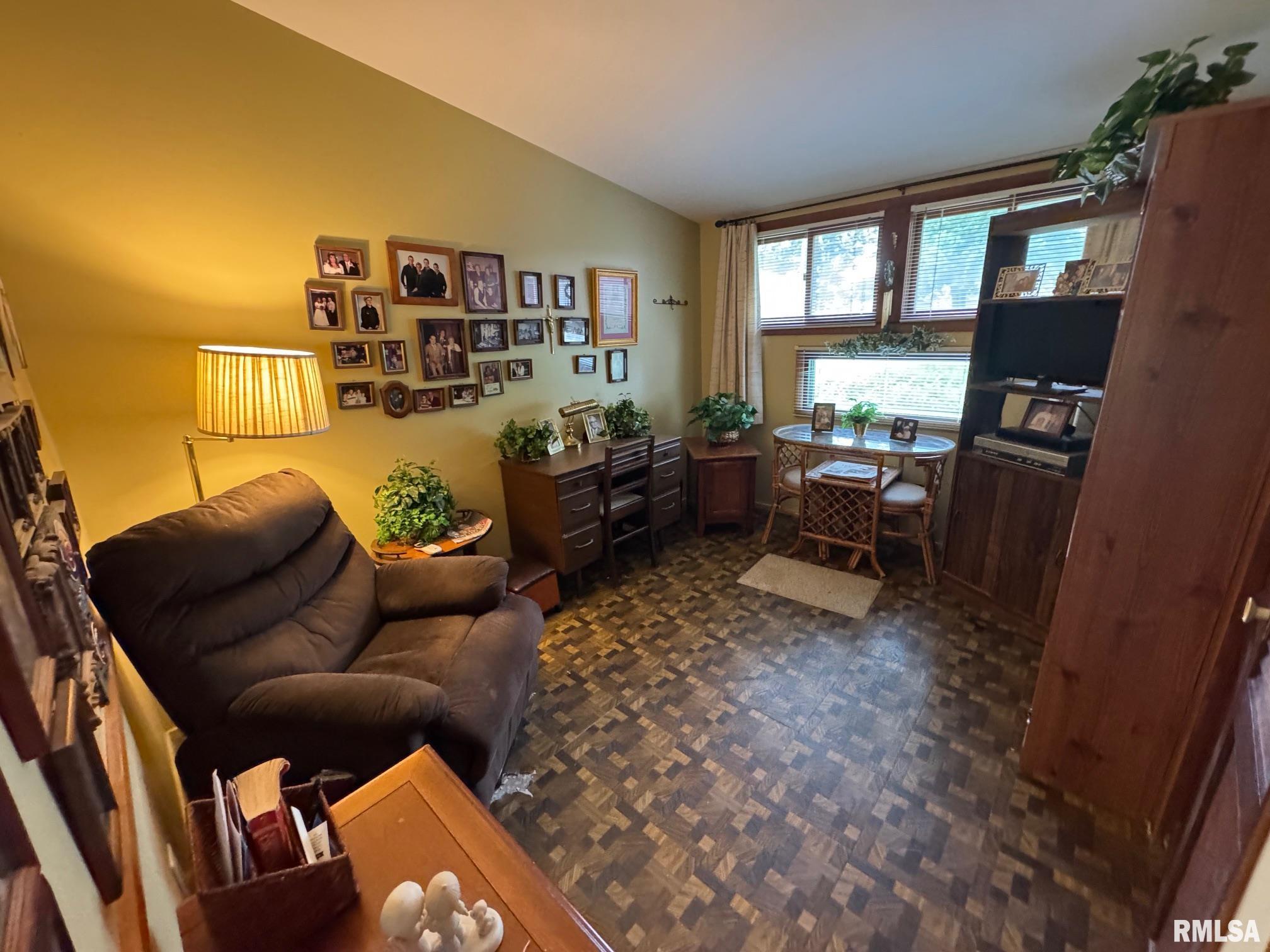 2029 E Monroe Street, Springfield, Illinois image 8