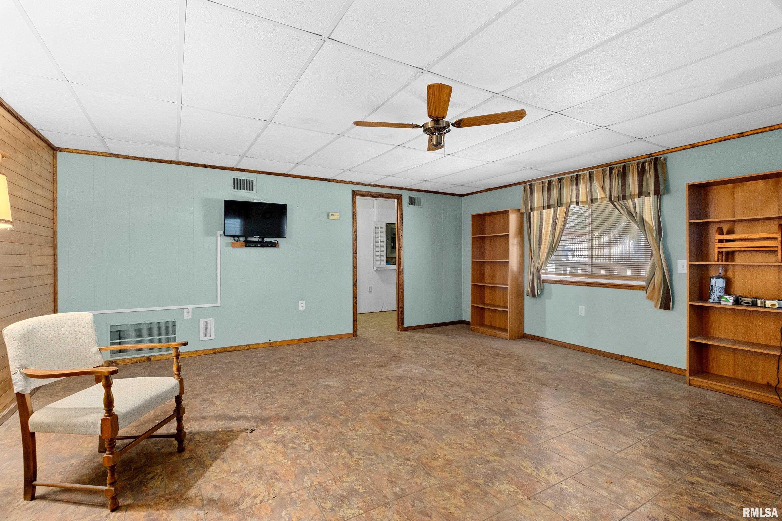 12447 Sunset Drive, Manito, Illinois image 12