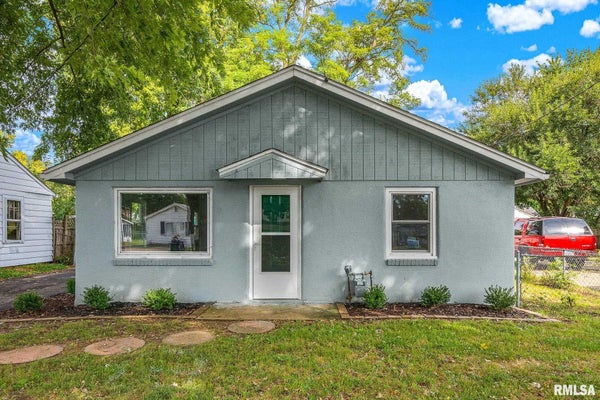 127 LINDEN ST, EAST PEORIA, IL 61611 - Image 2fd9cc17b77377a7f2df8b17b769e058/3247205626