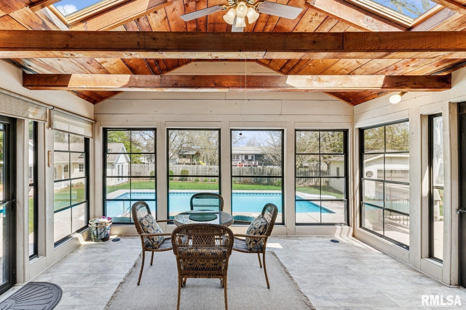 5039 Norwood Drive, Bettendorf, Iowa image 35