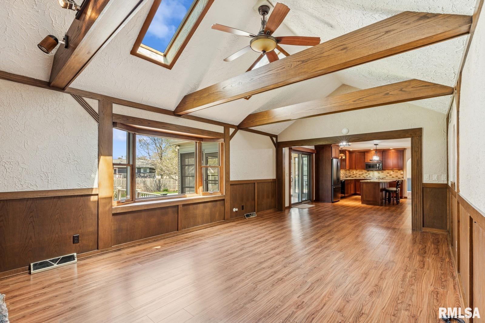 5039 Norwood Drive, Bettendorf, Iowa image 16