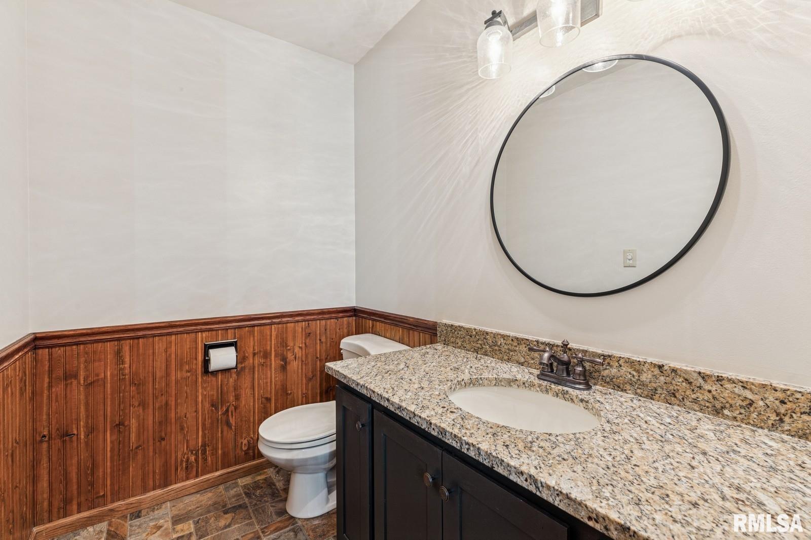 5039 Norwood Drive, Bettendorf, Iowa image 20