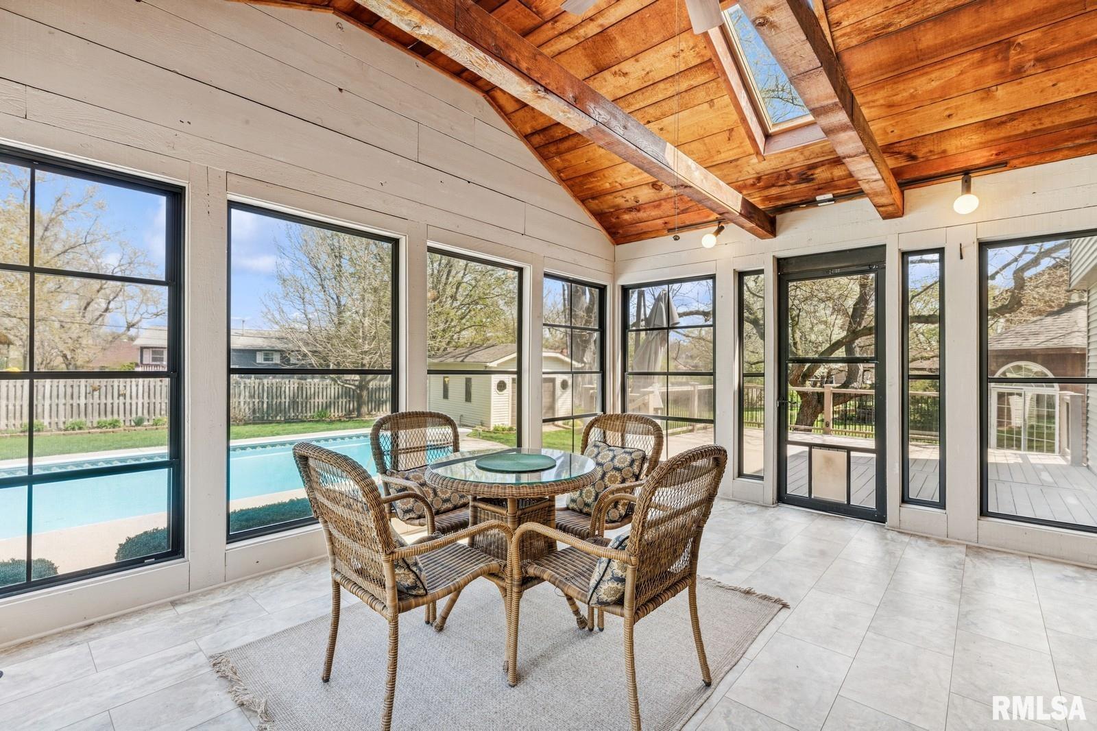 5039 Norwood Drive, Bettendorf, Iowa image 37