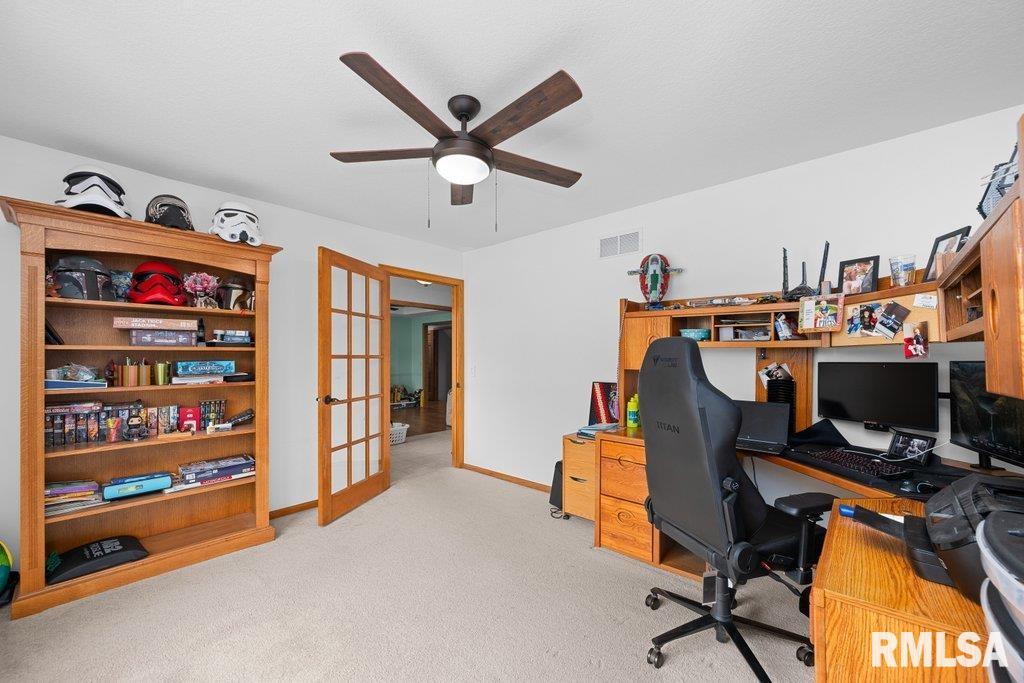 1459 Plum Tree Road, Bettendorf, Iowa image 21
