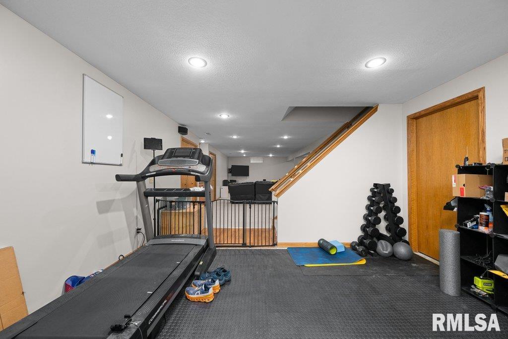 1459 Plum Tree Road, Bettendorf, Iowa image 30