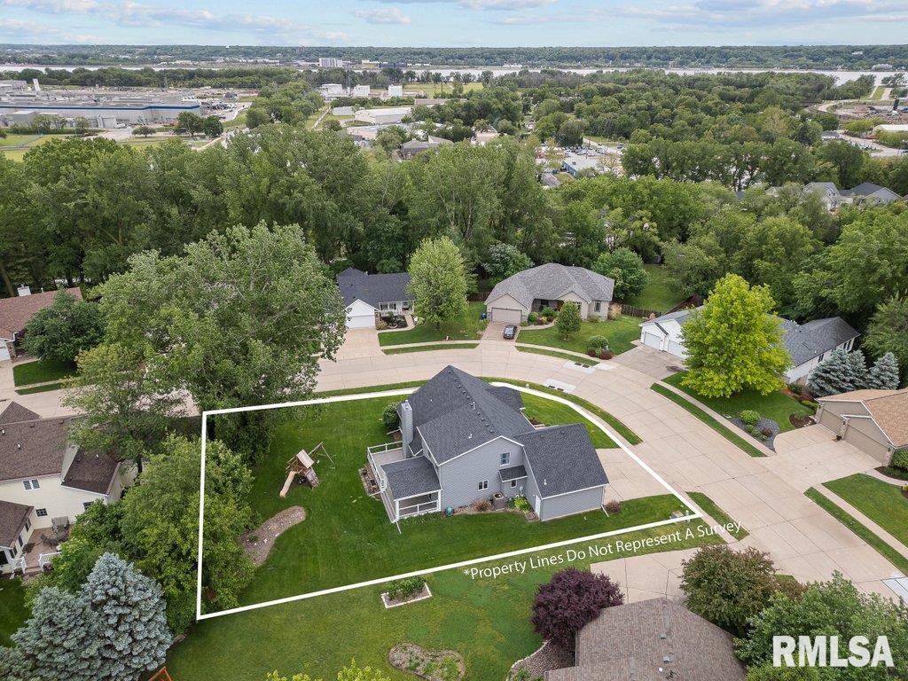 1459 Plum Tree Road, Bettendorf, Iowa image 4