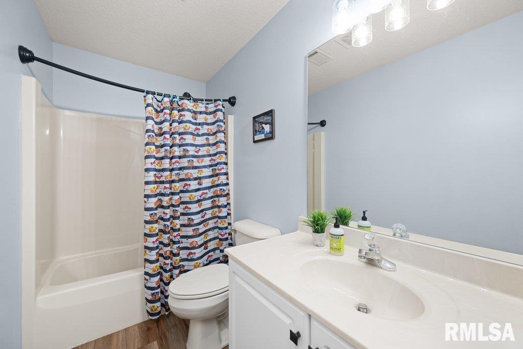 1459 Plum Tree Road, Bettendorf, Iowa image 24