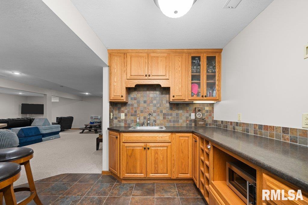 1459 Plum Tree Road, Bettendorf, Iowa image 32