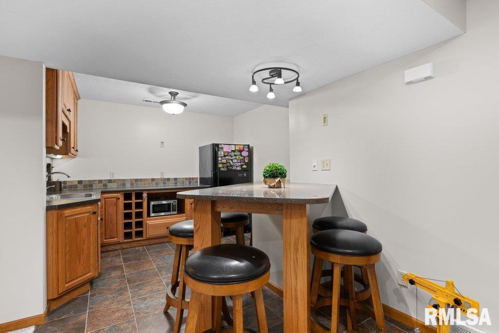 1459 Plum Tree Road, Bettendorf, Iowa image 31