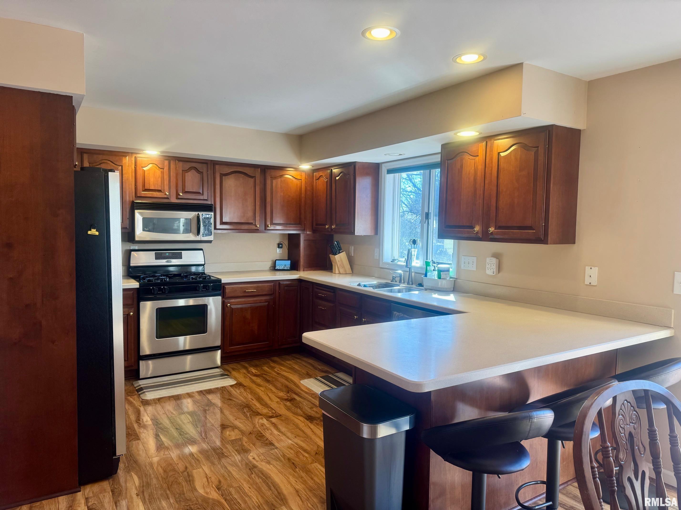 5322 Glencrie Drive, Quincy, Illinois image 2