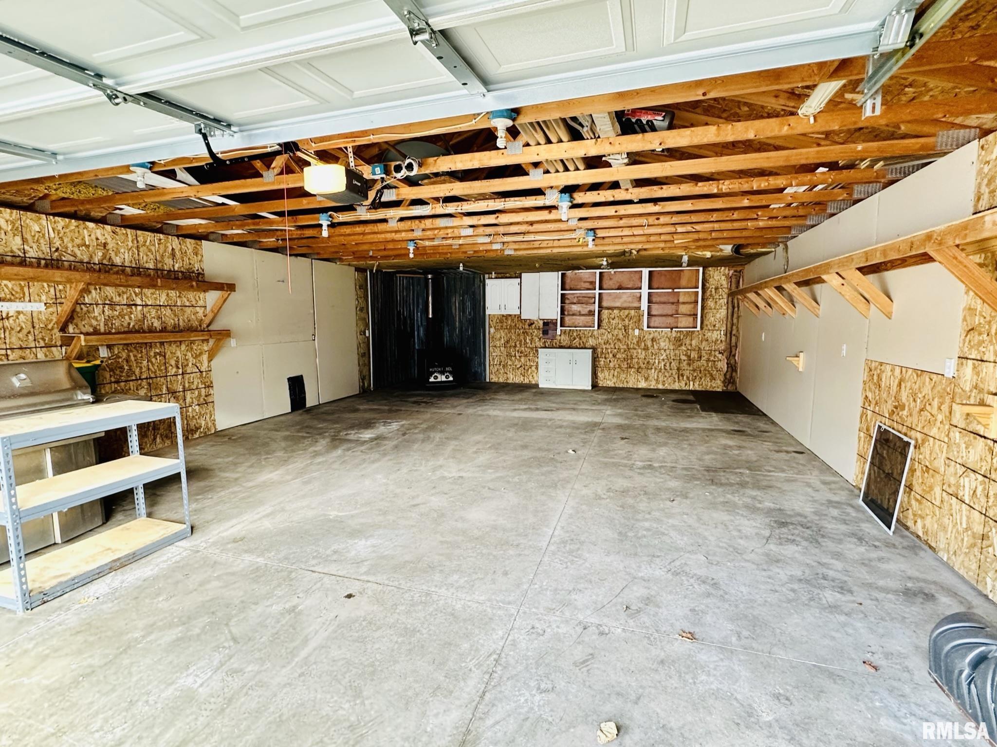 1595 N Kellogg Street, Galesburg, Illinois image 3