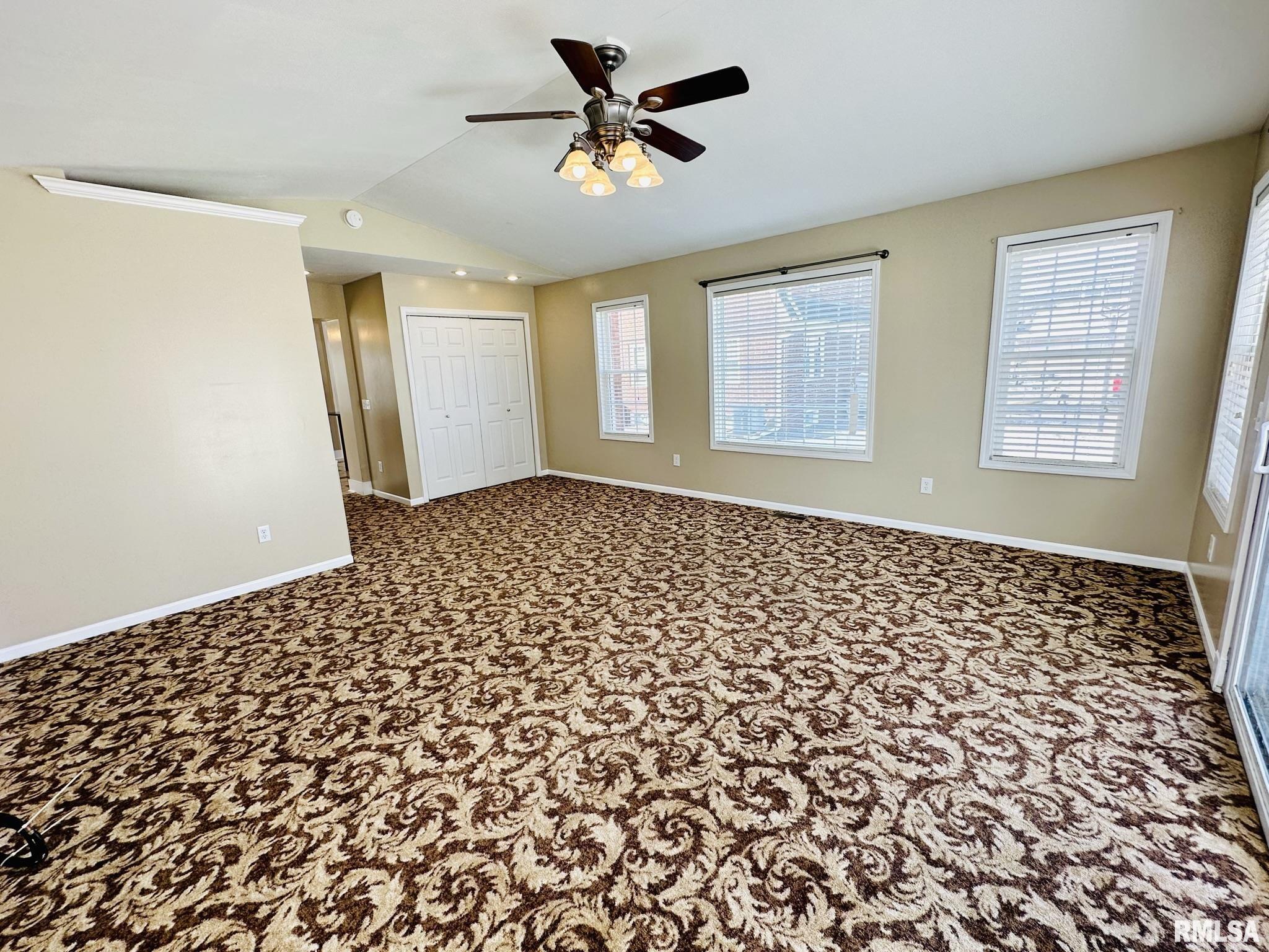 1595 N Kellogg Street, Galesburg, Illinois image 19