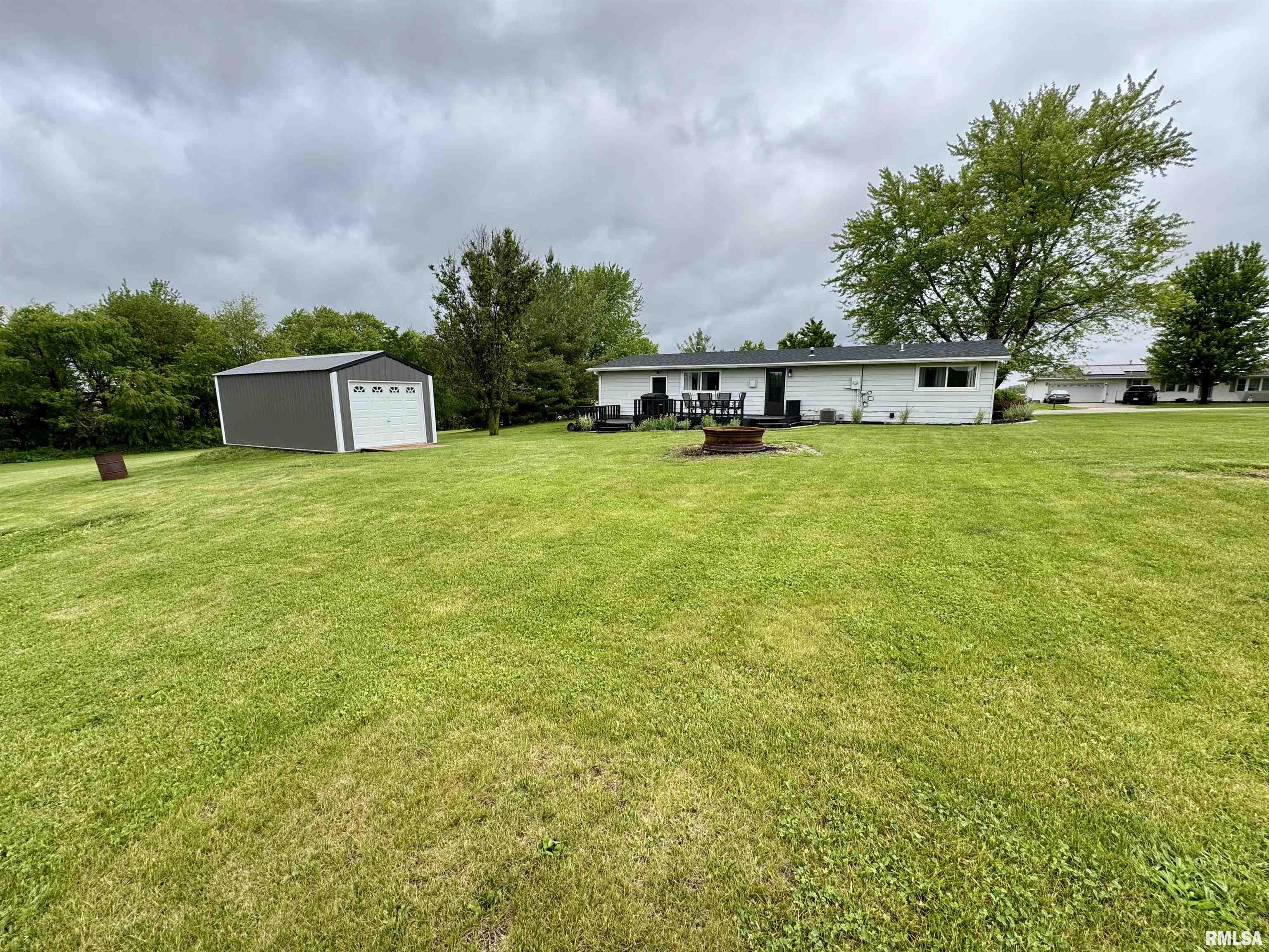 316 Sunshine Drive, Rio, Illinois image 3
