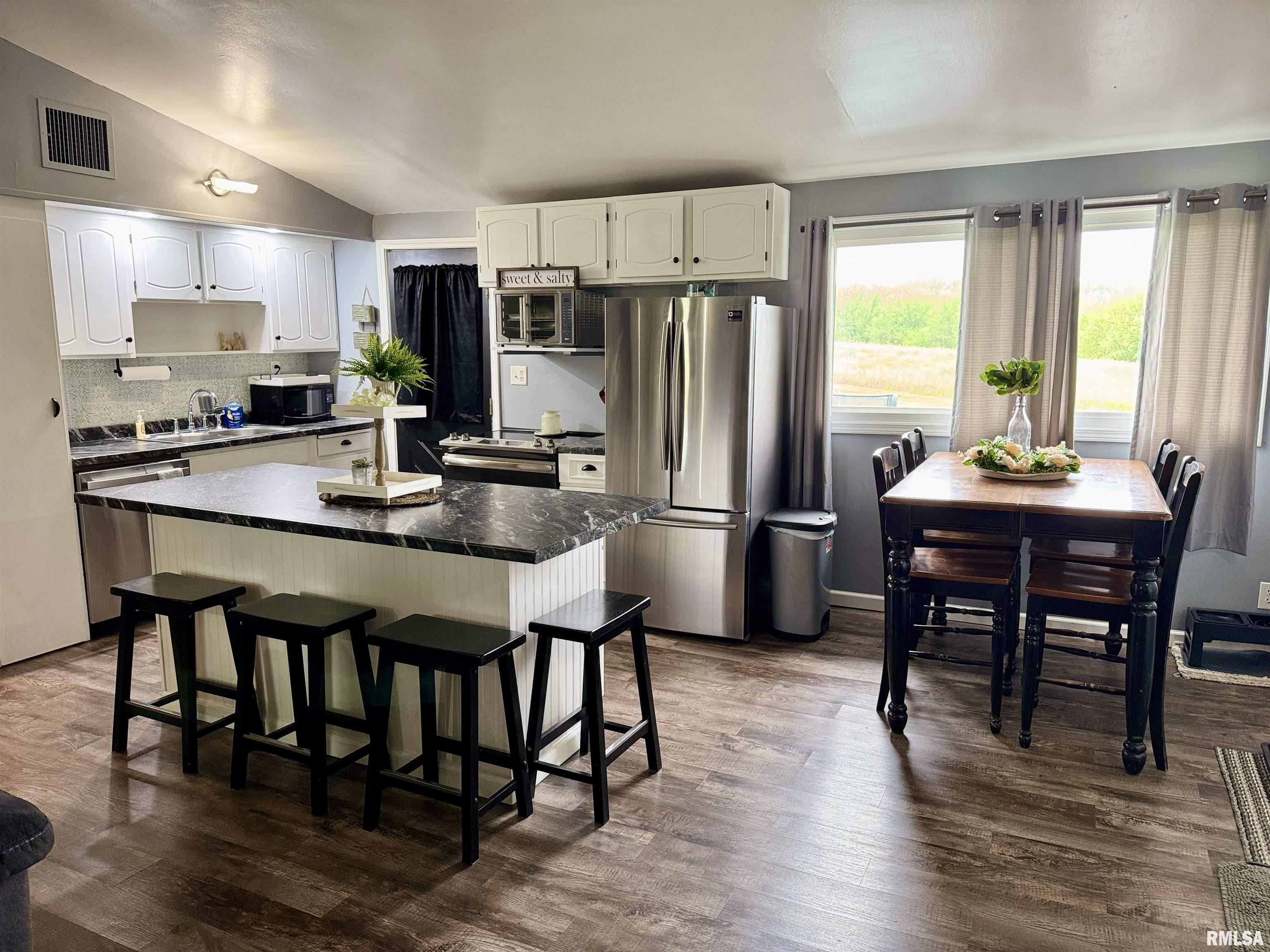 316 Sunshine Drive, Rio, Illinois image 11