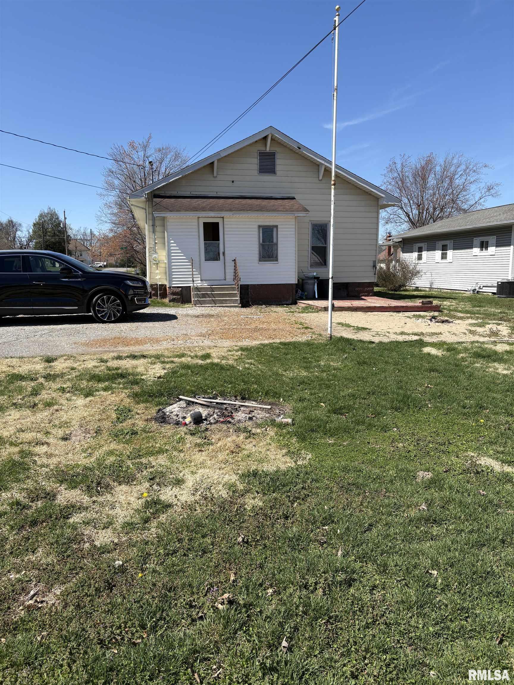 920 S 12th Street, Herrin, Illinois image 2