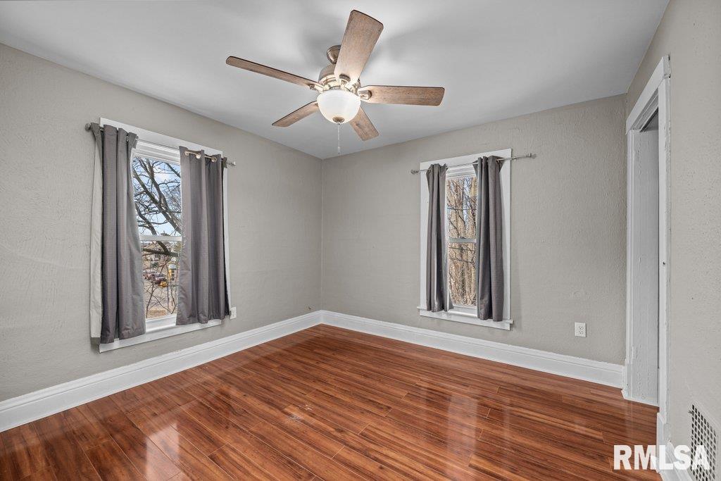 1606 18th Avenue, East Moline, Illinois image 9