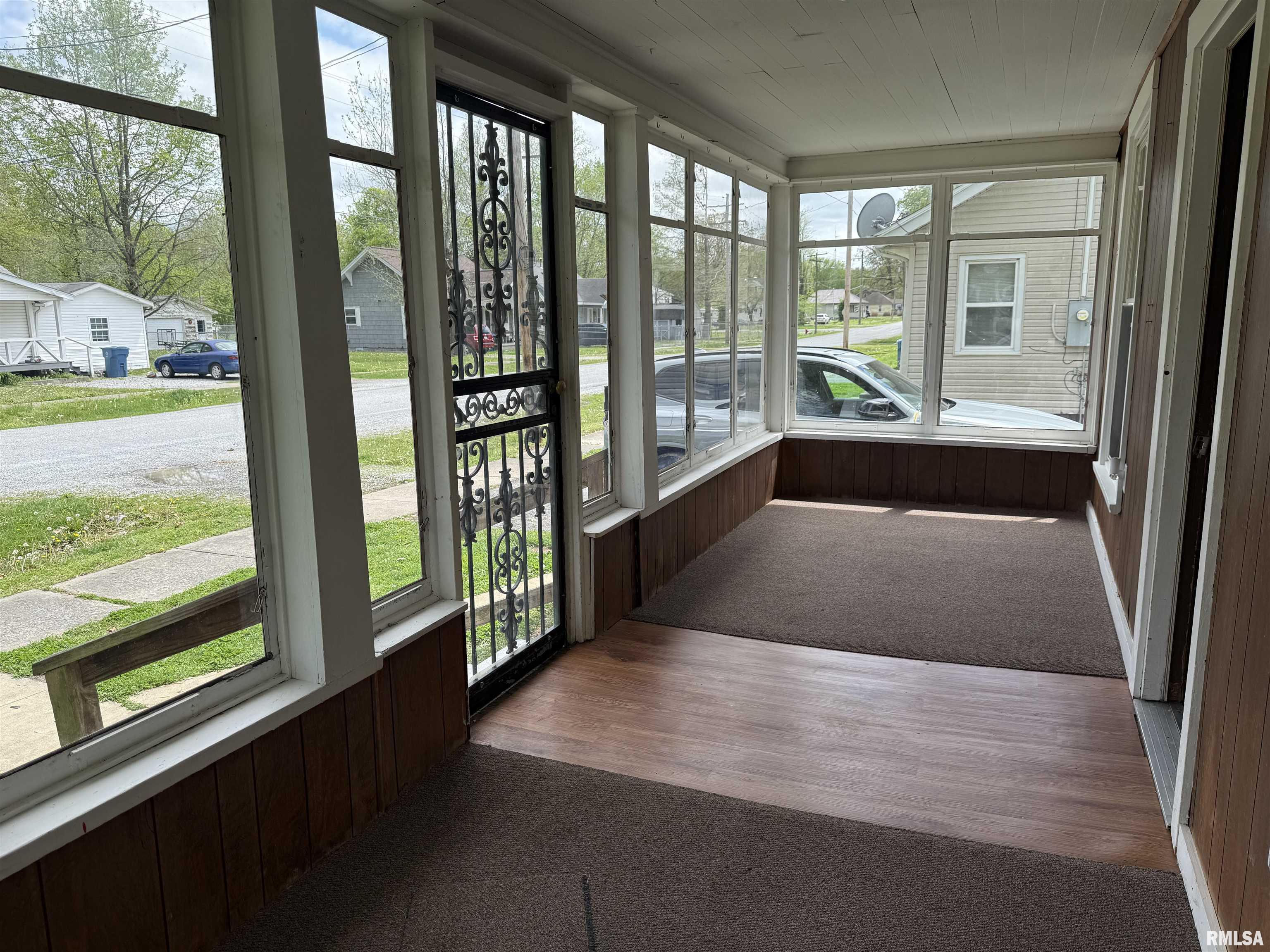 531 N Bush Avenue, Hurst, Illinois image 18