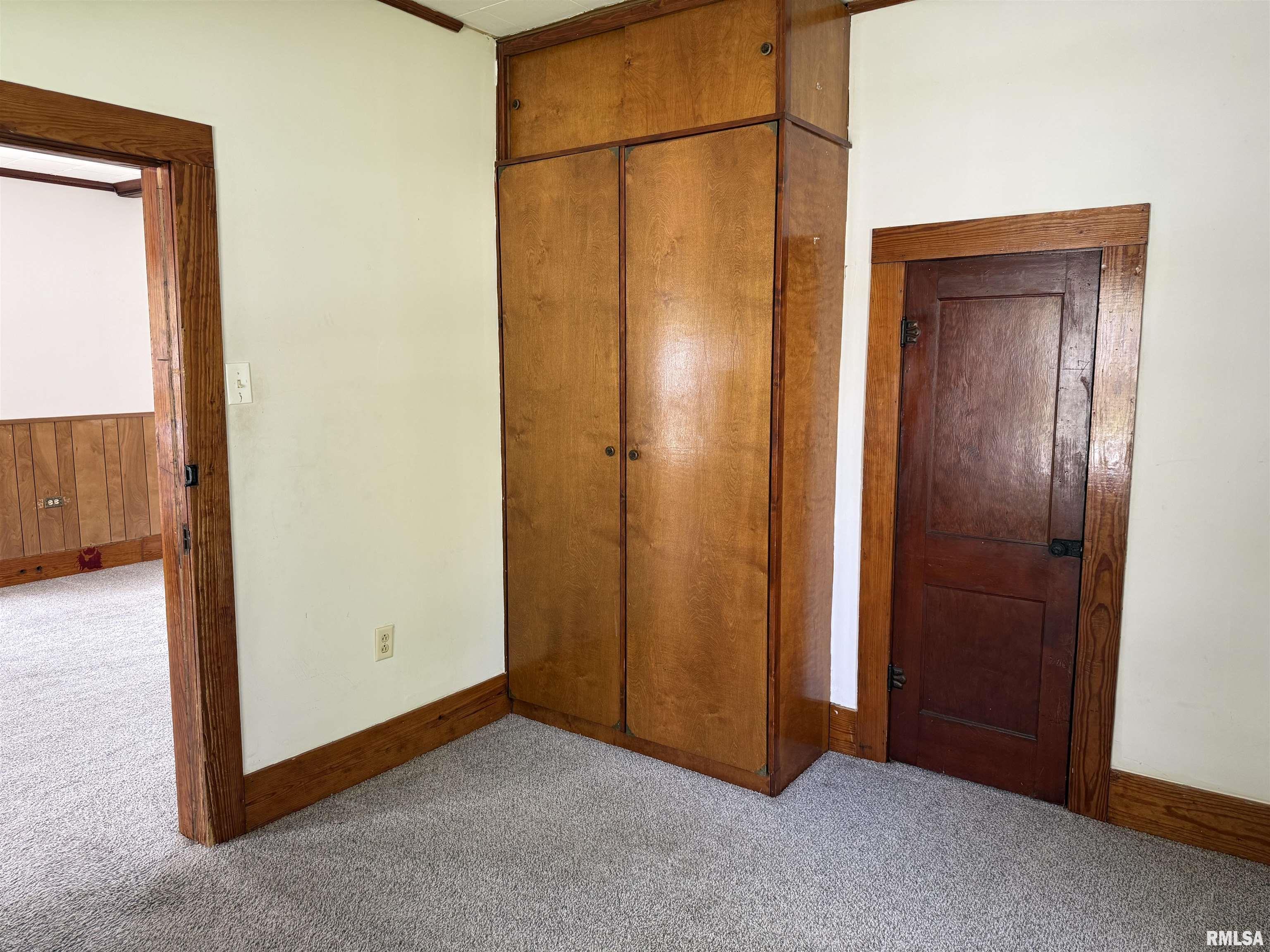 531 N Bush Avenue, Hurst, Illinois image 16