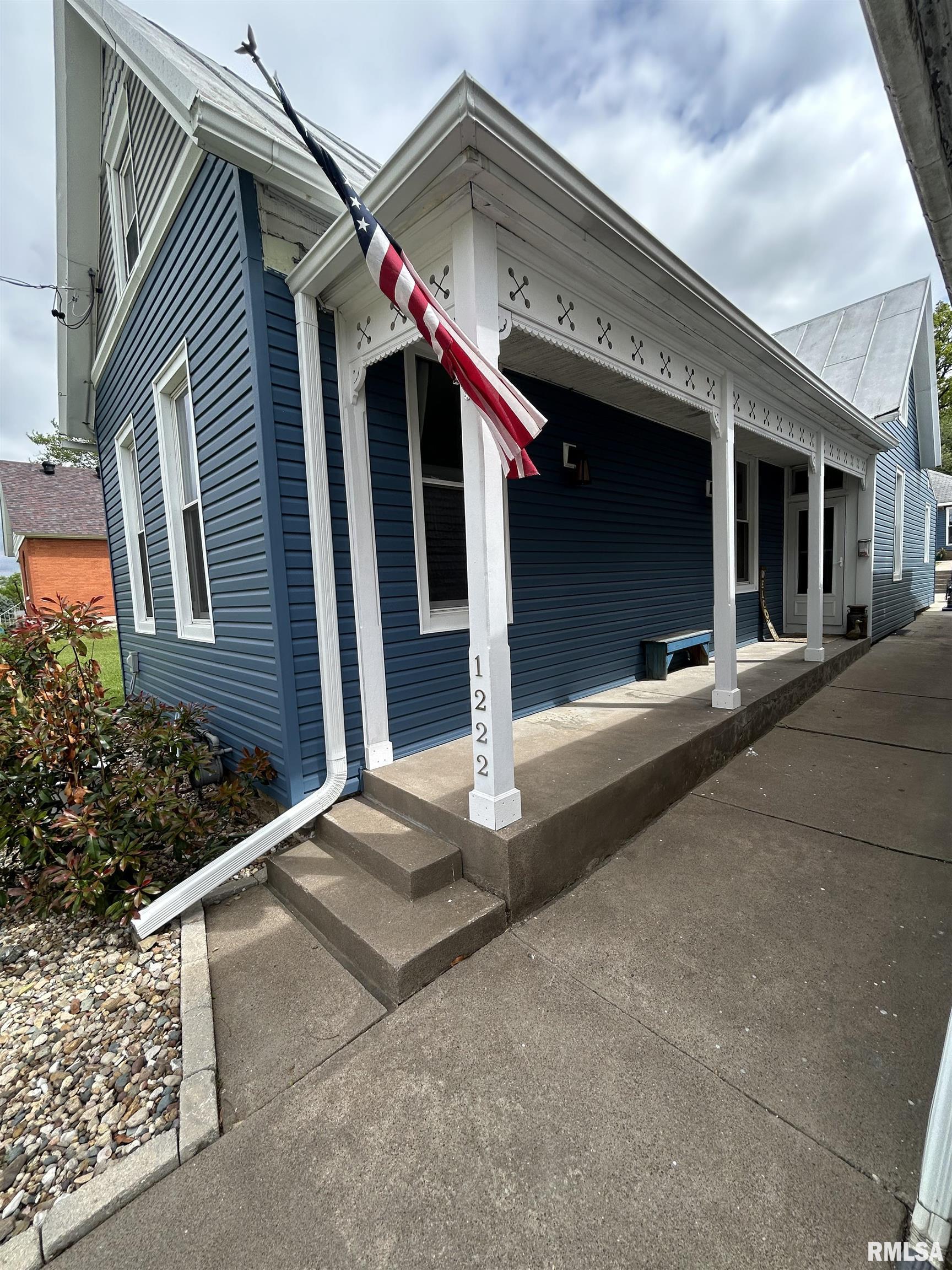 1222 N Chestnut Street, Quincy, Illinois image 2