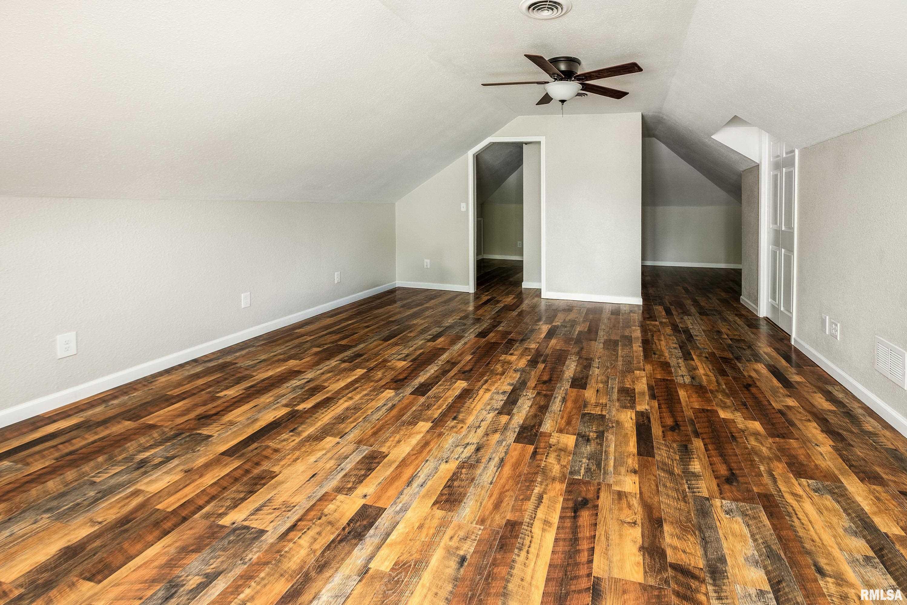202 N Jackson Street, West Frankfort, Illinois image 31