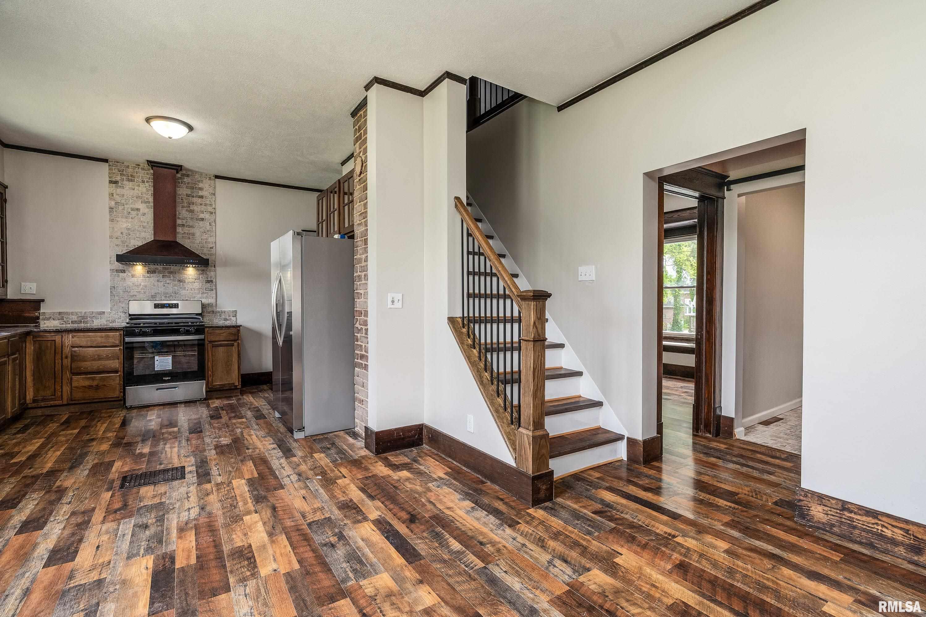 202 N Jackson Street, West Frankfort, Illinois image 9