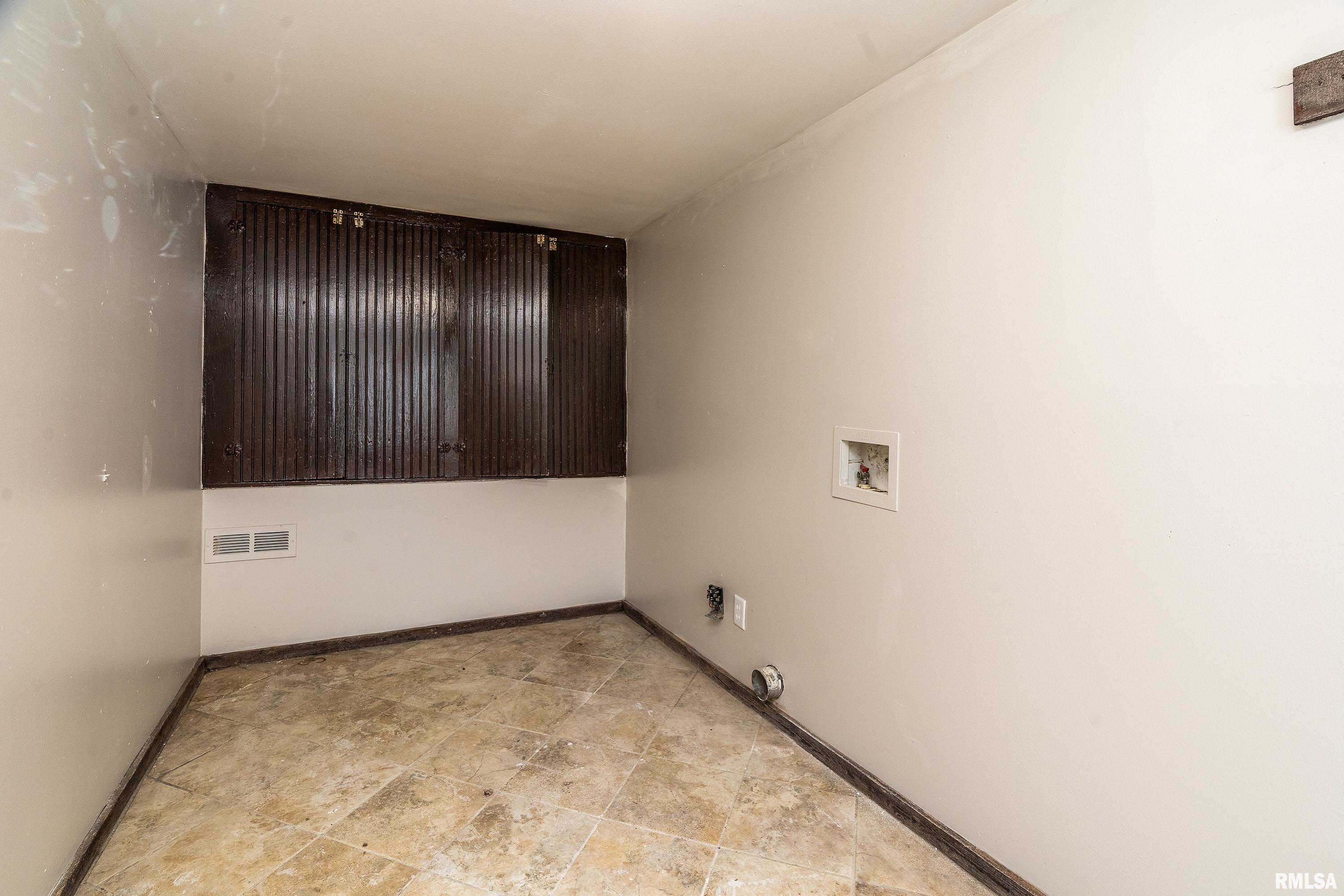 202 N Jackson Street, West Frankfort, Illinois image 36
