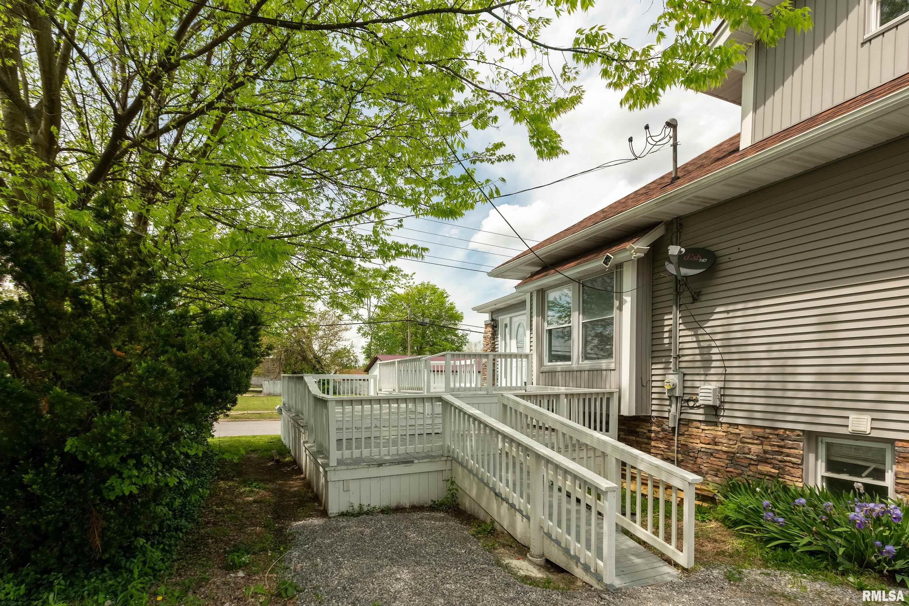 202 N Jackson Street, West Frankfort, Illinois image 4