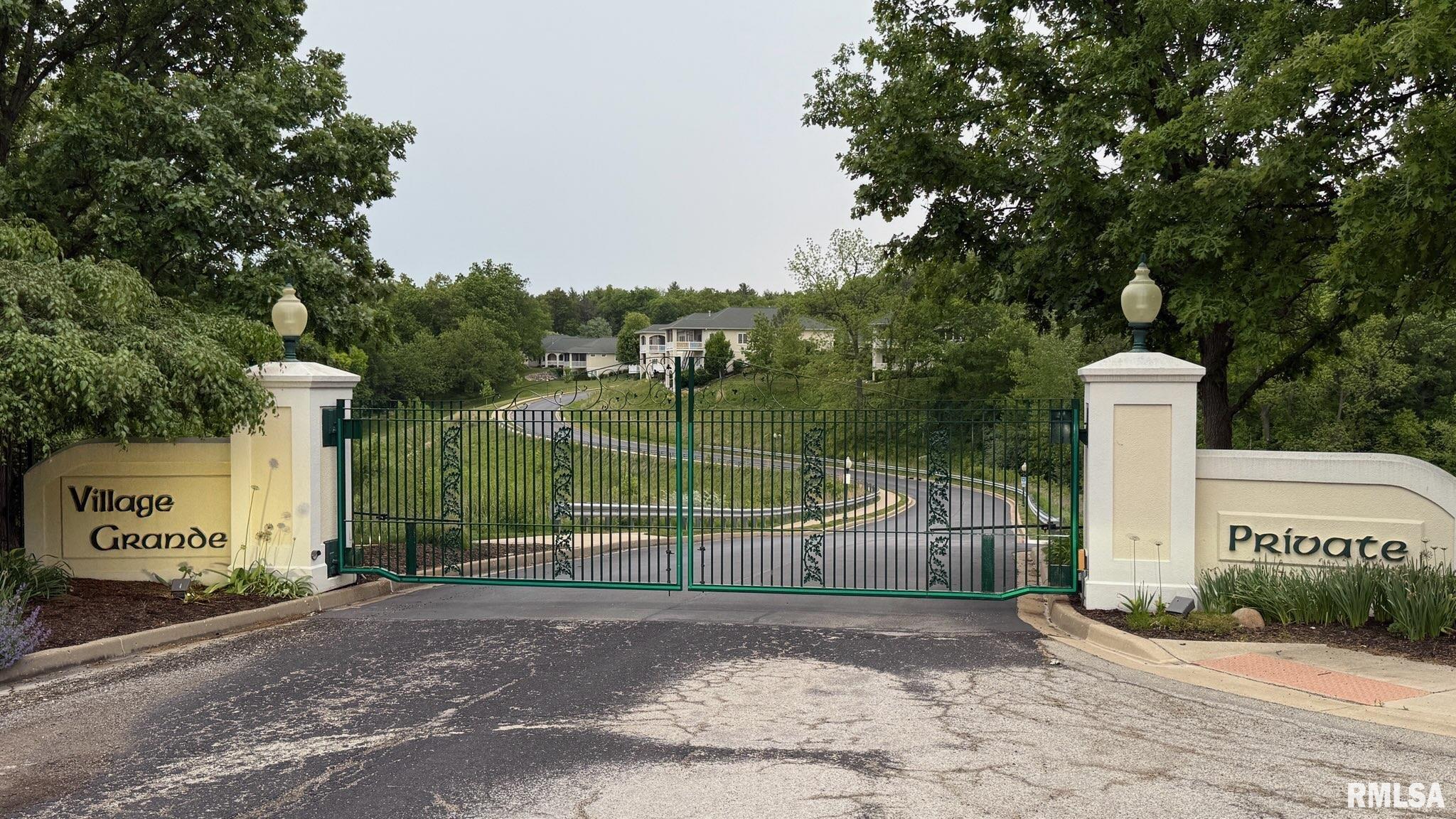5624 W Grande Circle, Peoria, Illinois image 2