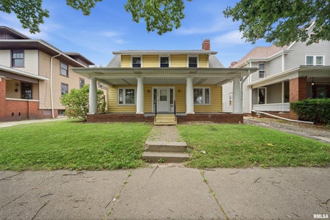 Homes For Sale - 1809 W Ayres Avenue<br/> Peoria, IL 61606
