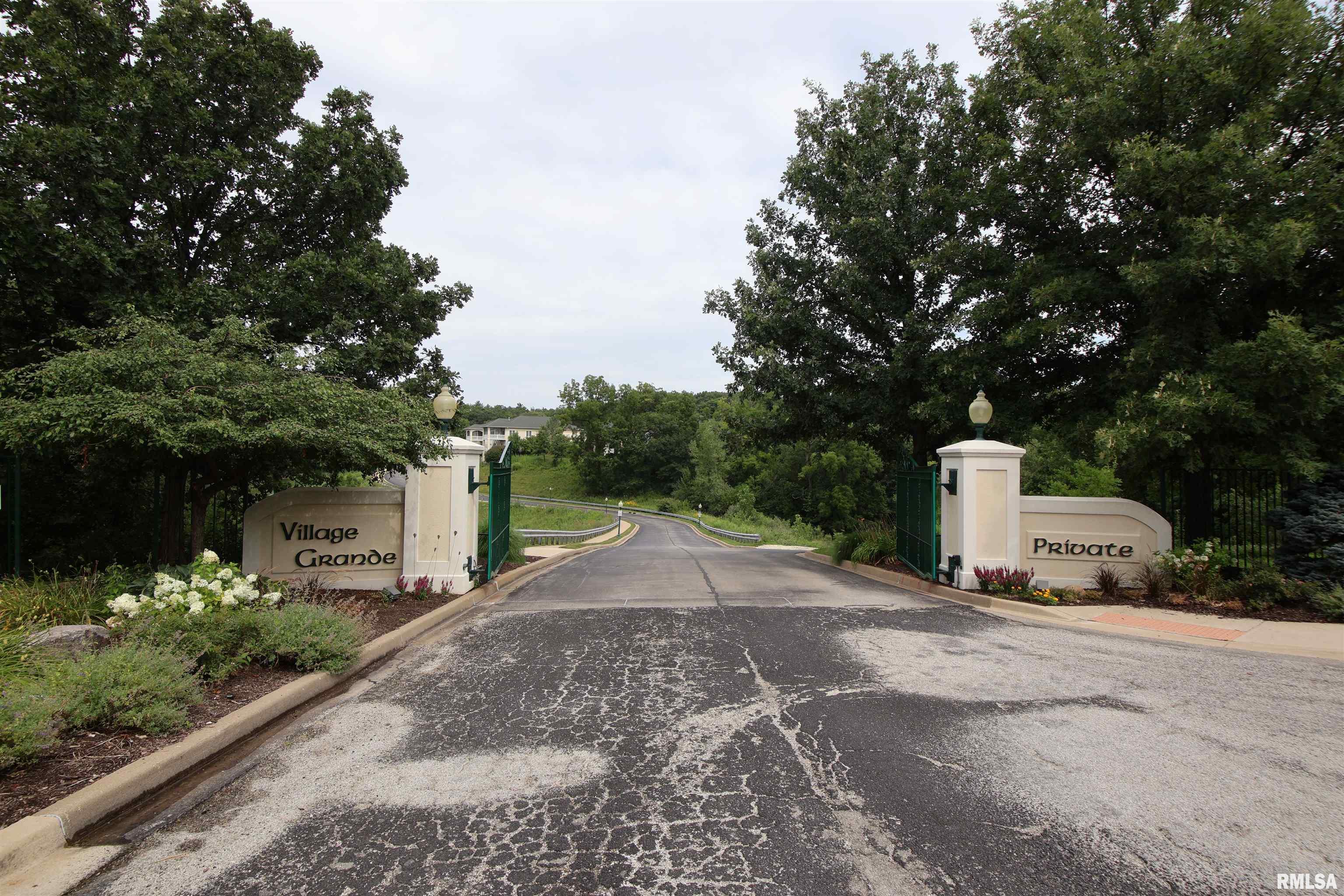 5727 W Woodbriar Lane, Peoria, Illinois image 14